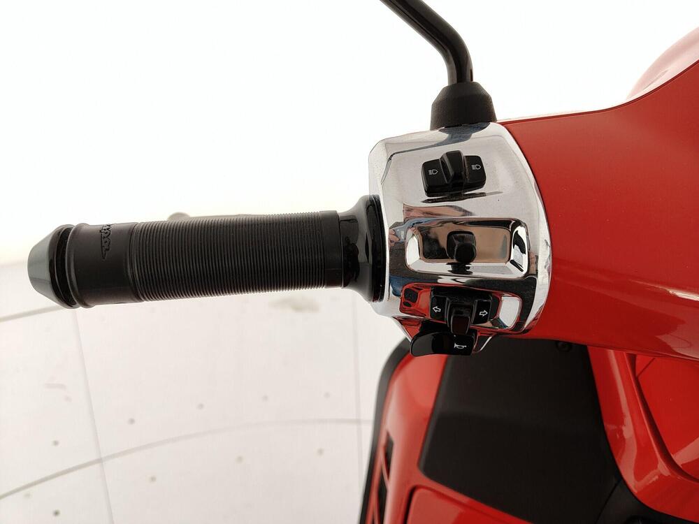 Vespa GTS 125 (2025 - 26) (10)