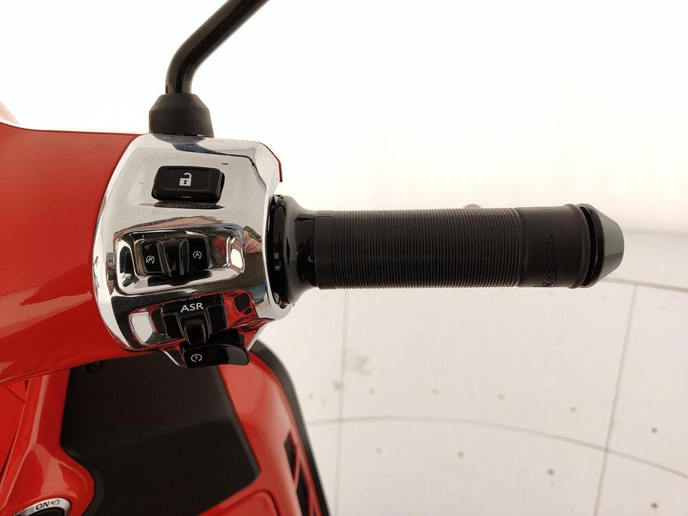 Vespa GTS 125 (2025 - 26) (9)