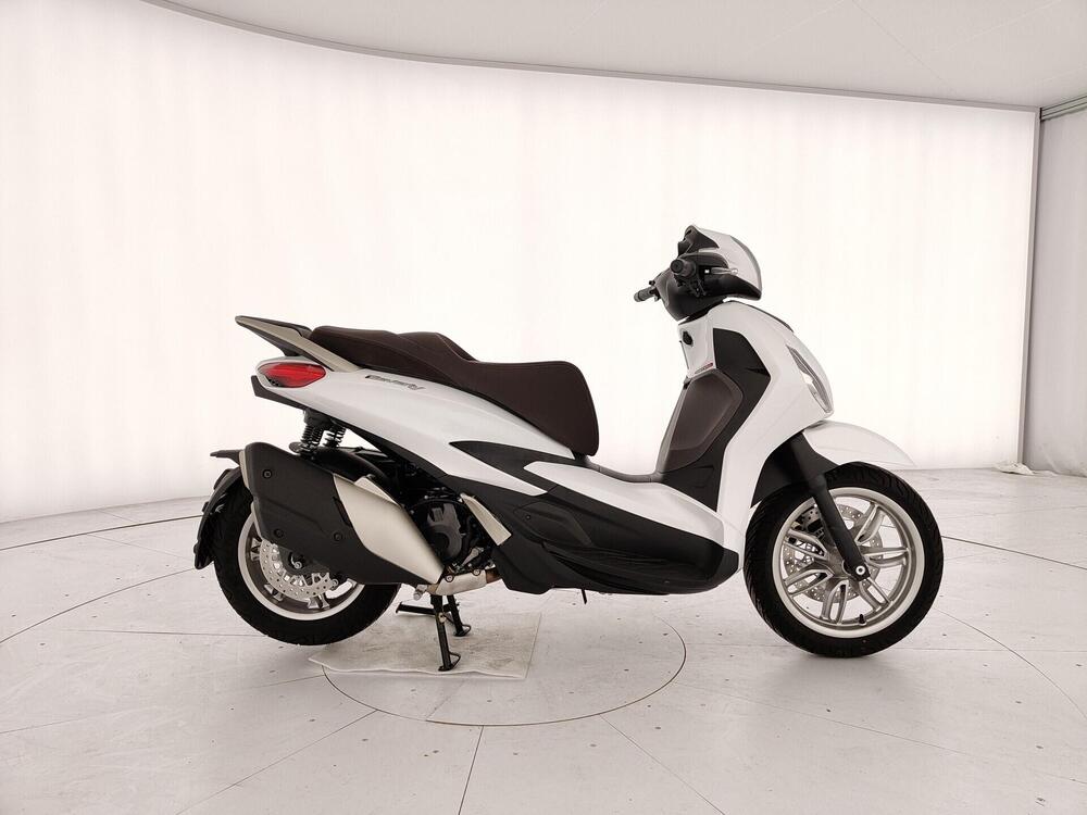 Piaggio Beverly 400 S (2025 - 26) (5)