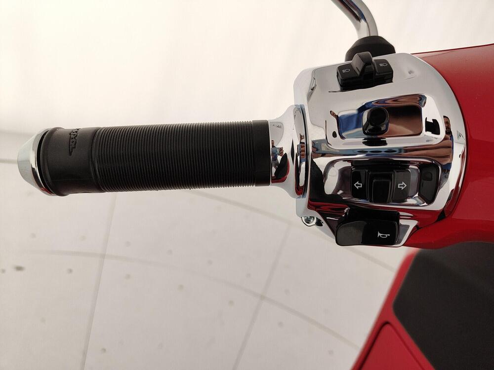 Vespa GTS 300 Super ABS (2014 - 16) (9)