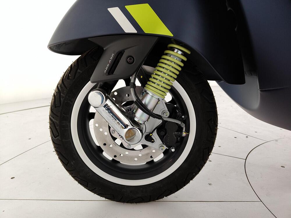 Vespa GTS 300 ABS (2014 - 16) (9)