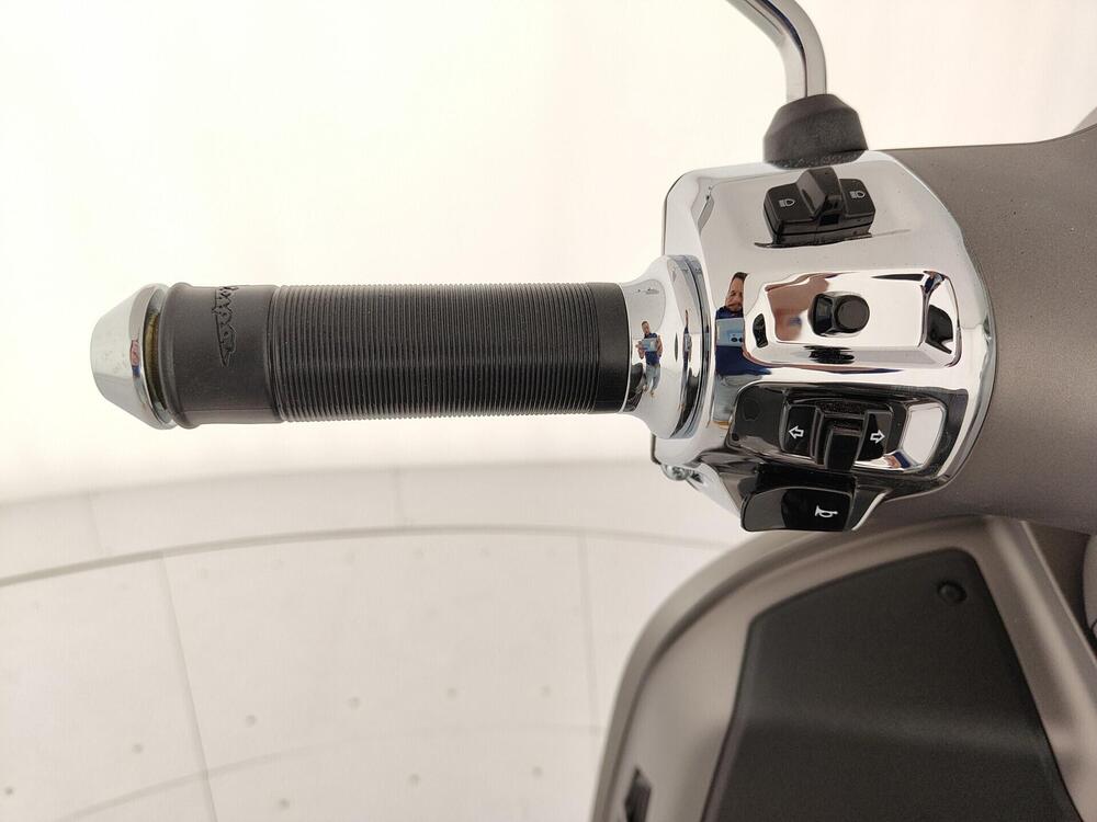 Vespa GTS 300 ABS (2014 - 16) (9)