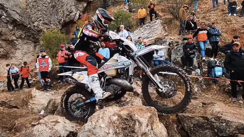 Hixpania Hard Enduro 2025: il cuore dell&#039;ESTREMO tra tecnica e resistenza [VIDEO]