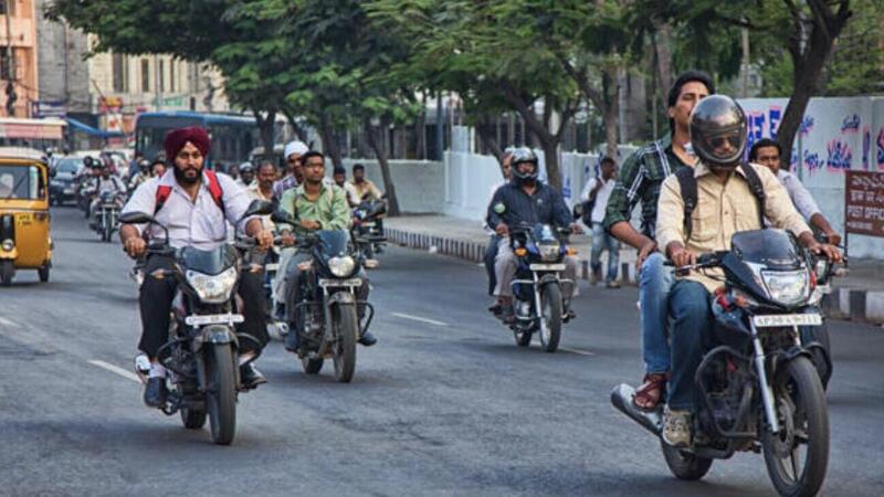 REPORTAGE: ecco come si va in moto in India [VIDEO]