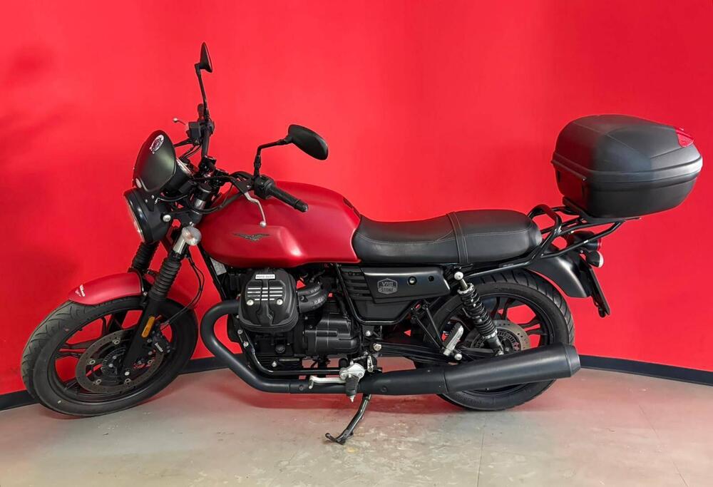 Moto Guzzi V7 III Stone (2017 - 20) (3)