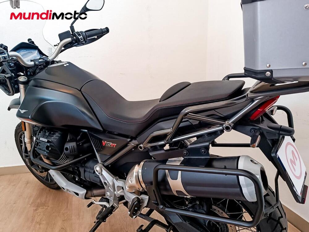 Moto Guzzi V85 TT (2024 - 26) (10)