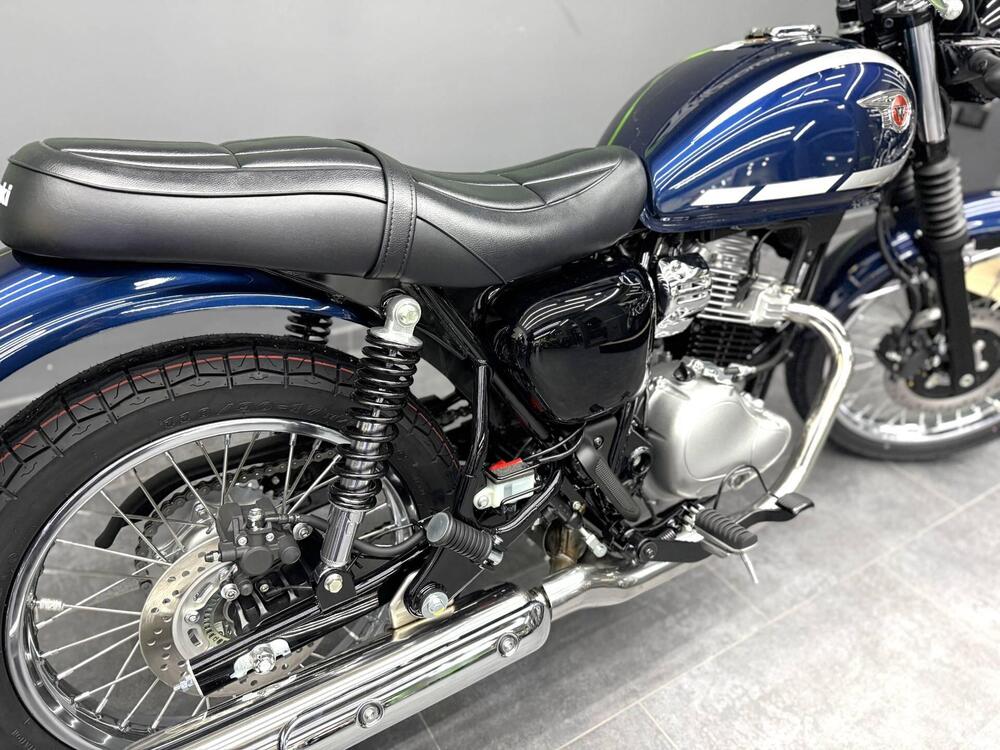 Kawasaki W 230 (2025 - 26) (3)