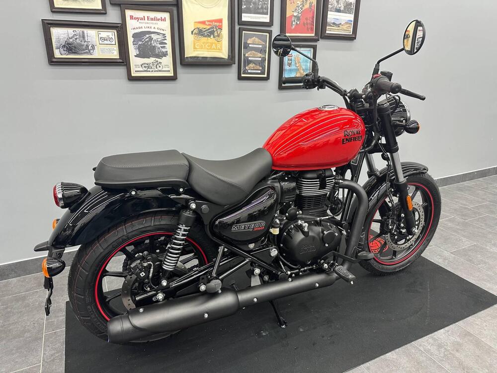 Royal Enfield Meteor 350 (2021 - 26) (6)