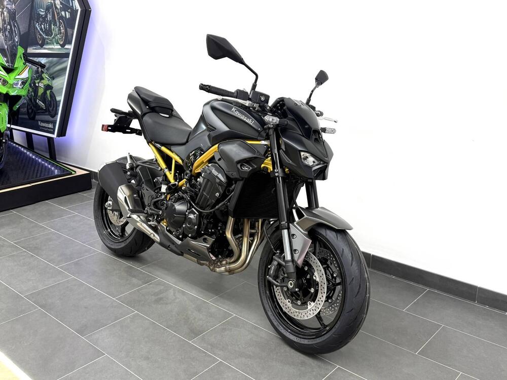 Kawasaki Z 900 (2025 - 26) (7)