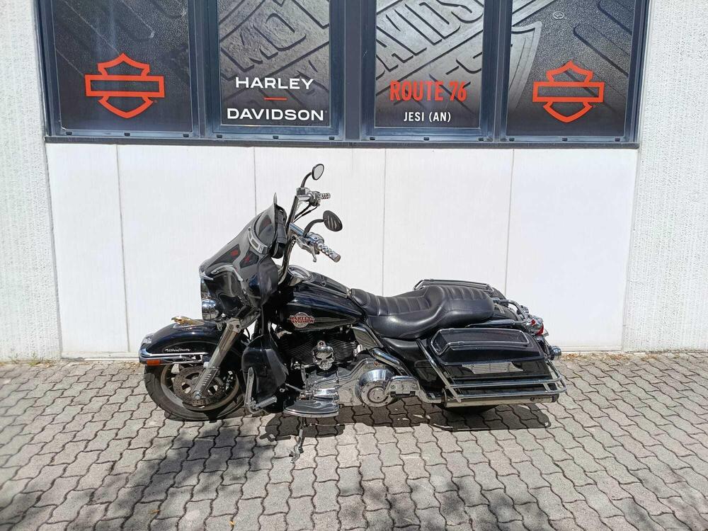 Harley-Davidson 1450 Electra Glide Ultra Classic (2006 - 07) - FLHTCUI (8)