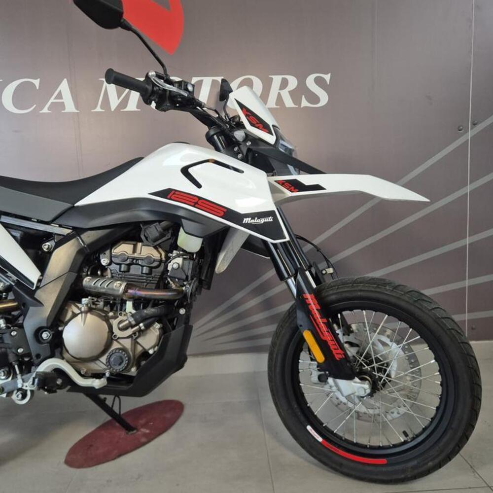 Malaguti XSM 125 (2021 - 26) (3)