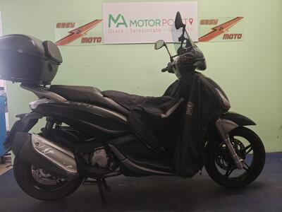 Piaggio Beverly 350 SportTouring ie ABS (2011 - 17) usata