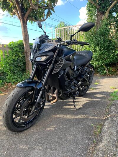 Yamaha MT-09 (2017 - 20) usata
