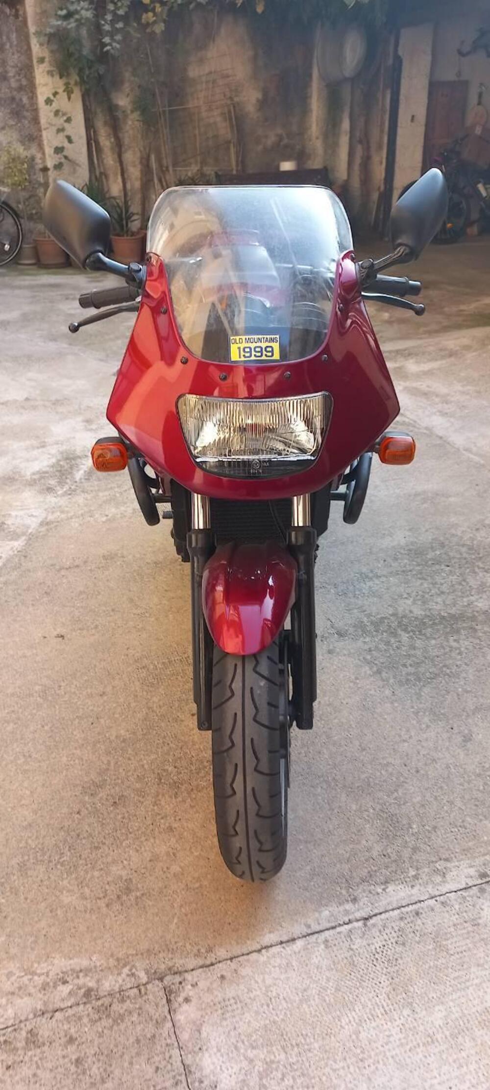 Kawasaki GPZ EX 500 (8)