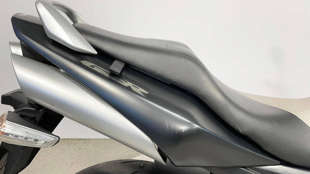 Suzuki GSR 600 (2006 - 11) (9)