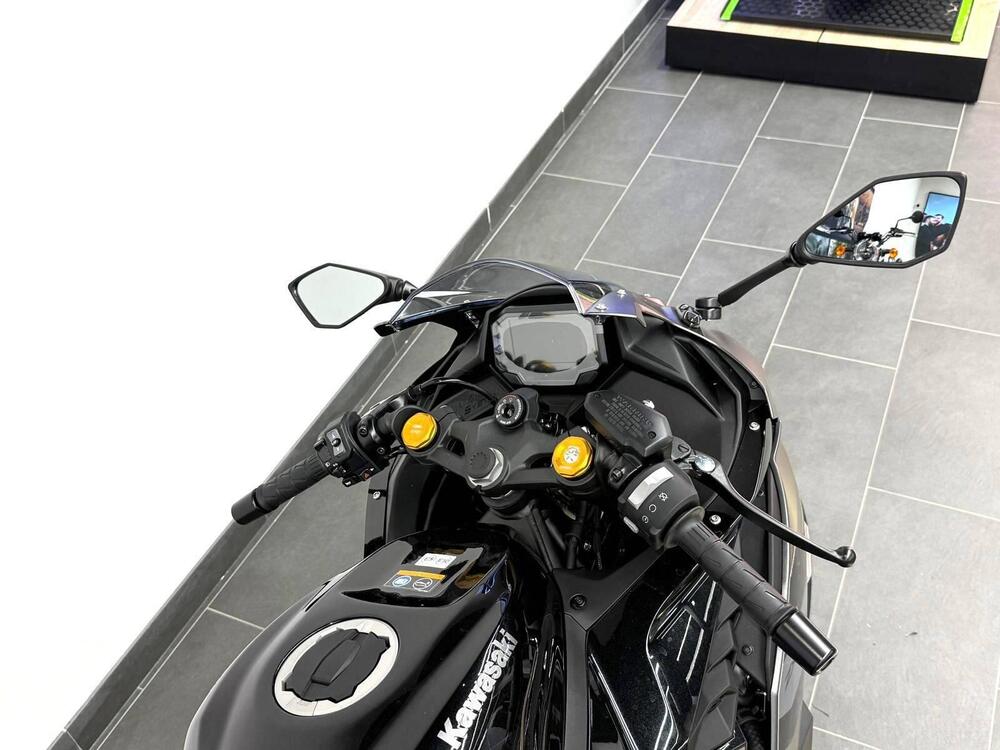 Kawasaki Ninja ZX-4RR (2024 - 26) (4)