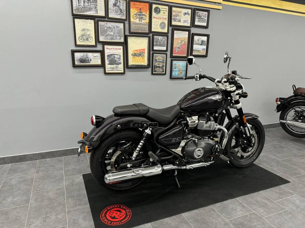 Royal Enfield Super Meteor 650 (2023 - 26) (2)