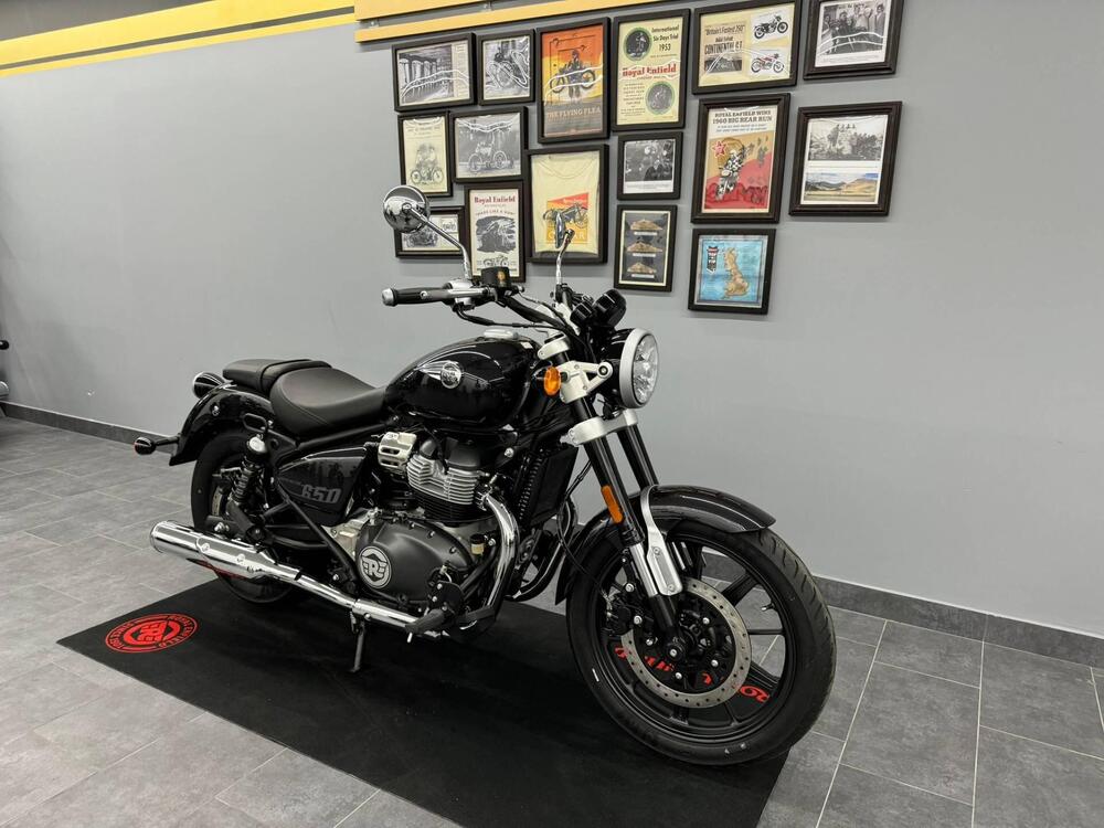 Royal Enfield Super Meteor 650 (2023 - 26) (3)