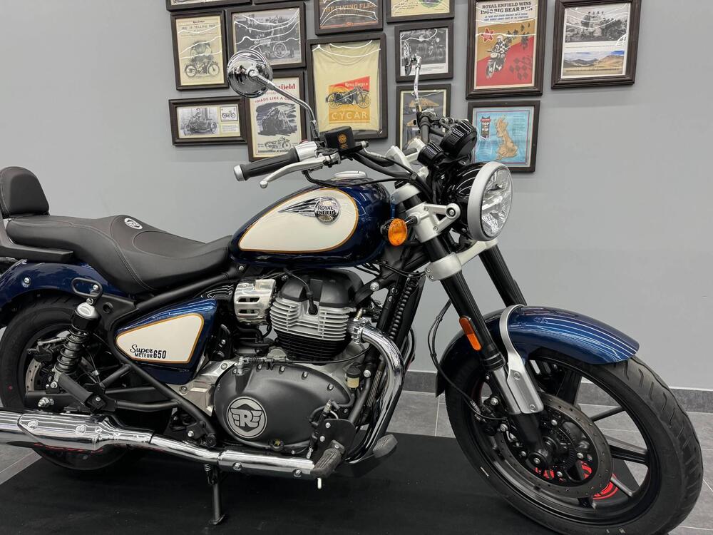 Royal Enfield Super Meteor 650 (2023 - 26) (2)