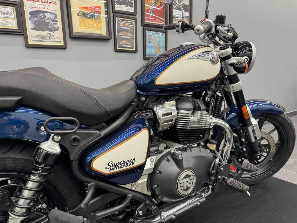 Royal Enfield Super Meteor 650 (2023 - 26) (4)