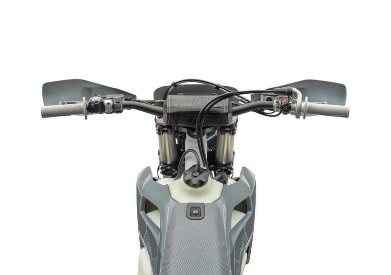 Husqvarna FE 350 FE 350 Pro (2026) (5)