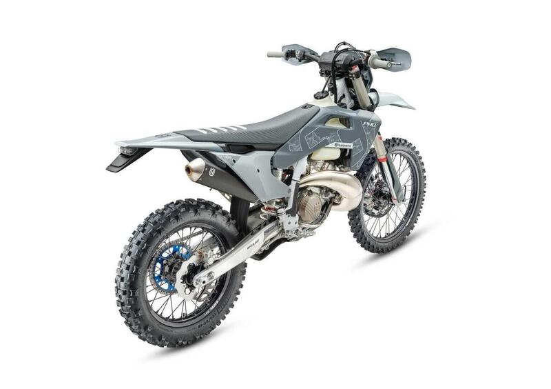 Husqvarna TE 300 TE 300 Pro (2026) (3)