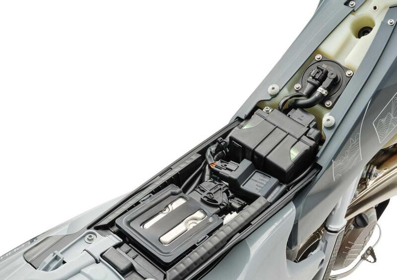 Husqvarna TE 300 TE 300 Pro (2026) (6)