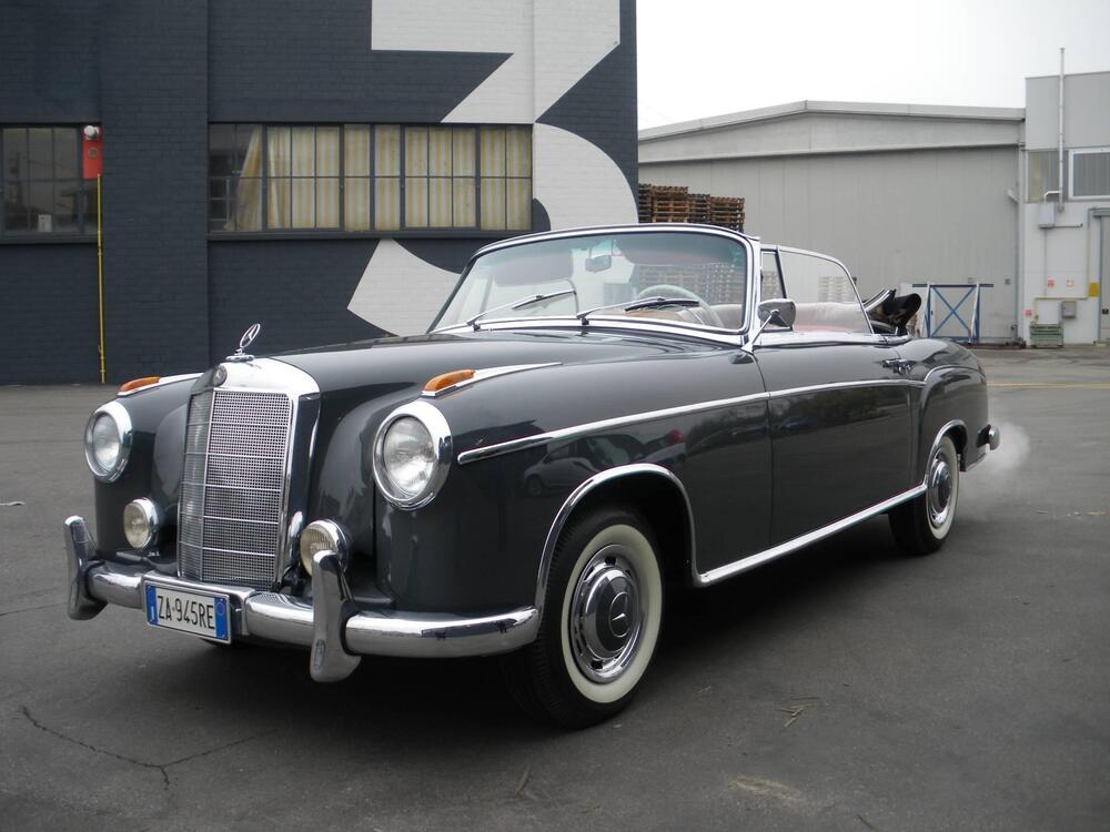Mercedes-Benz 220 S W180 II Ponton Cabriolet d'epoca a Parma