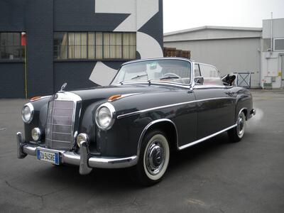Mercedes-Benz 220 S W180 II Ponton Cabriolet d&#039;epoca del 1957 a Collecchio