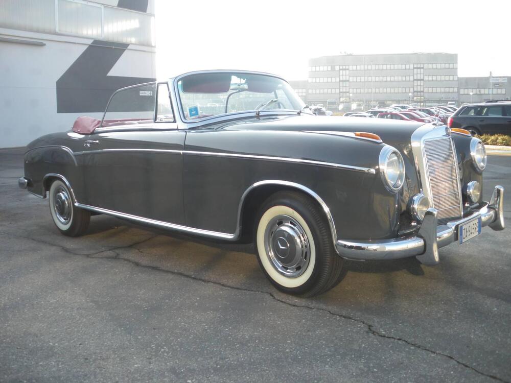 Mercedes-Benz 220 S W180 II Ponton Cabriolet d'epoca a Parma (2)