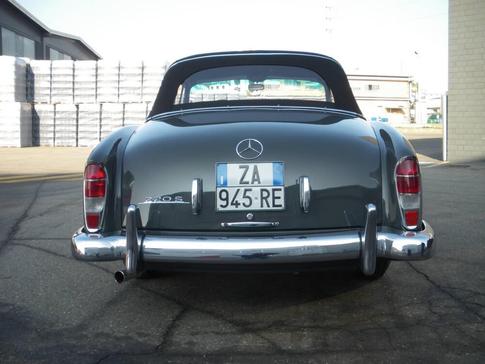 Mercedes-Benz 220 S W180 II Ponton Cabriolet d'epoca a Parma (4)