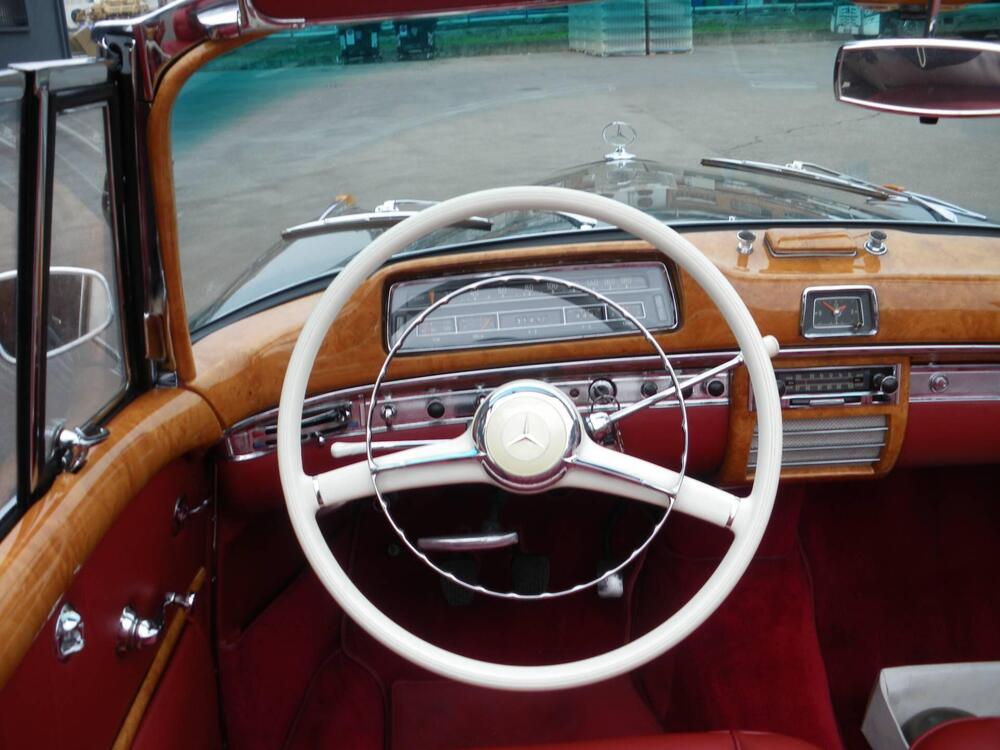 Mercedes-Benz 220 S W180 II Ponton Cabriolet d'epoca a Parma (6)