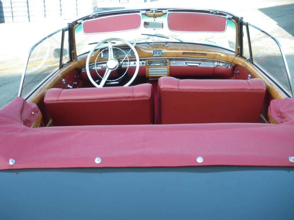 Mercedes-Benz 220 S W180 II Ponton Cabriolet d'epoca a Parma (9)