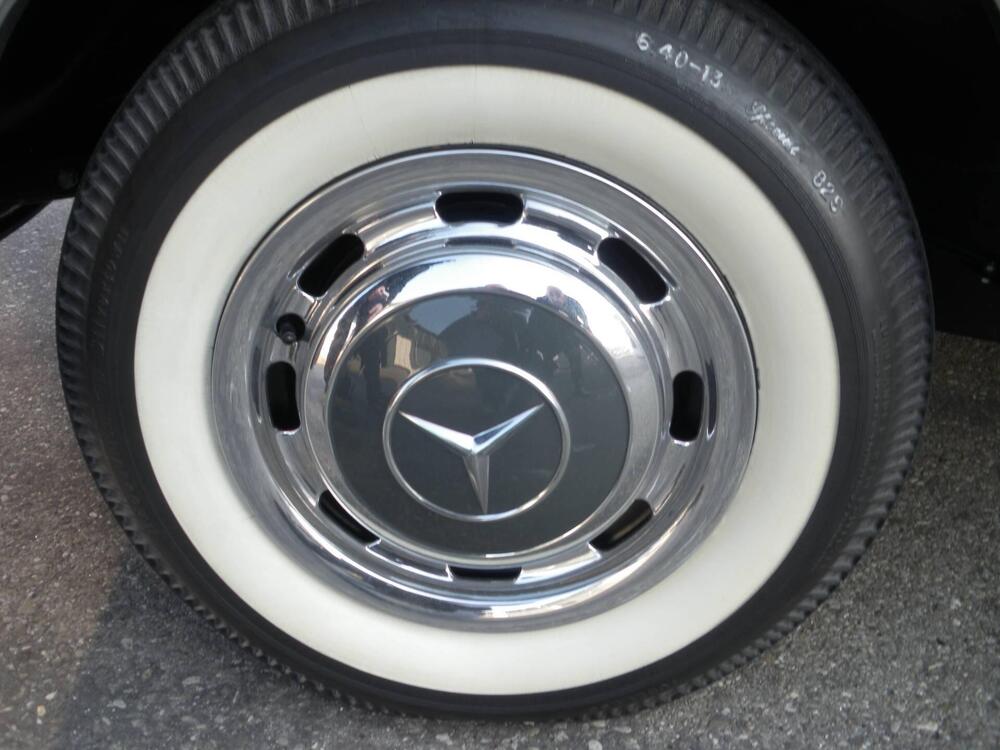 Mercedes-Benz 220 S W180 II Ponton Cabriolet d'epoca a Parma (15)