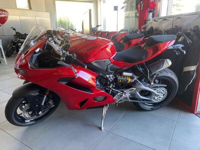Ducati Panigale V2 (2025) nuova