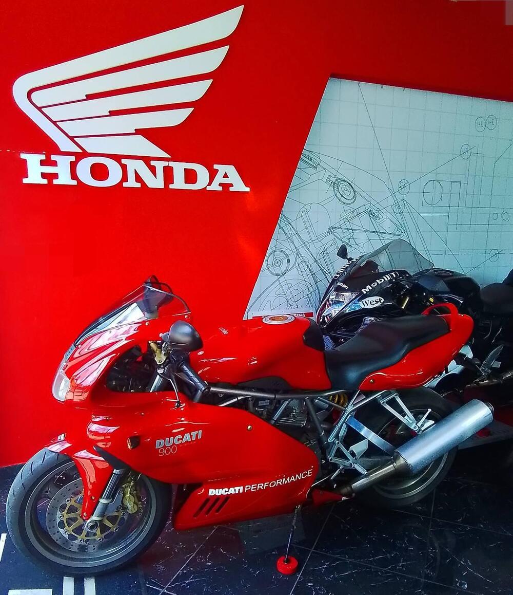 Ducati 900 SS (2)