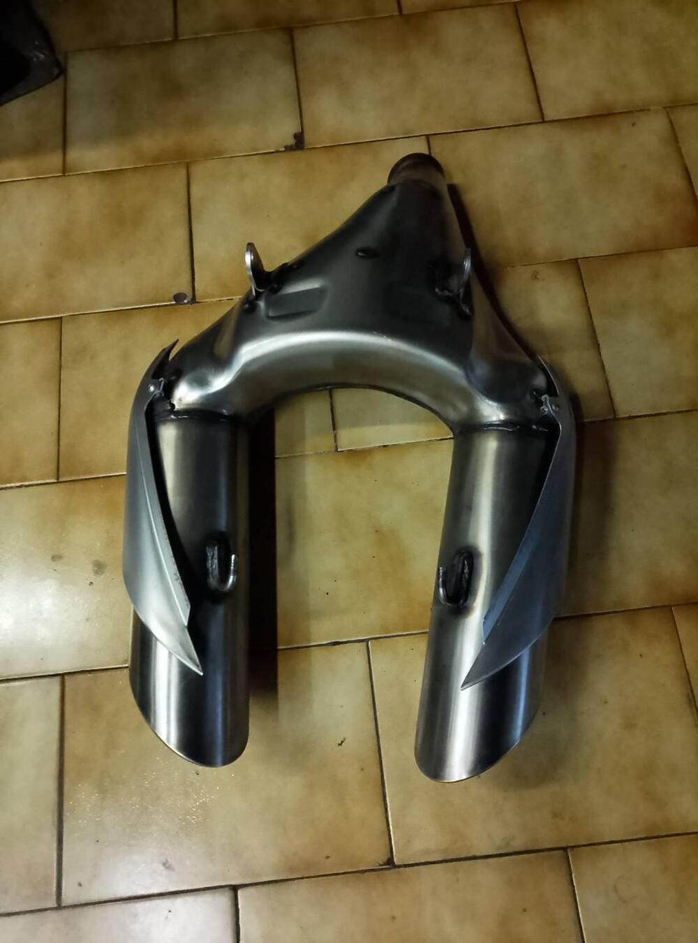 Scarico Super Duke 990 Originale Ktm (2)