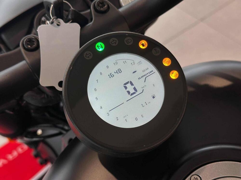 QJ Motor SRV 300 (2023 - 25) (7)