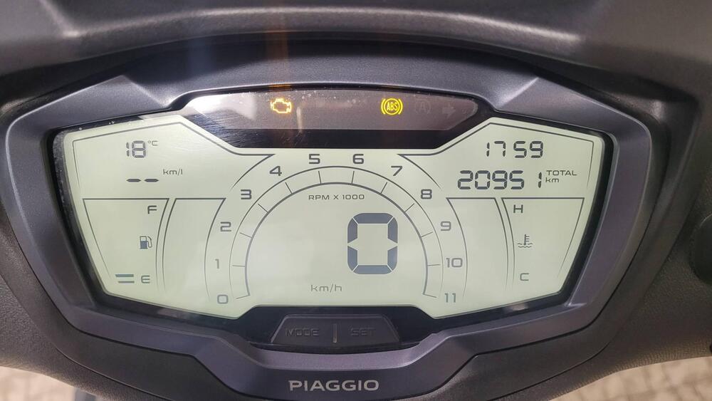 Piaggio Beverly 400 S ABS-ASR (2021 - 24) (5)