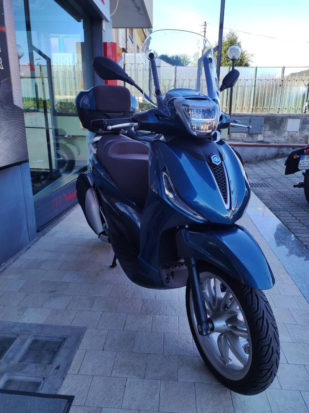 Piaggio Beverly 400 ABS-ASR (2021 - 24) (3)
