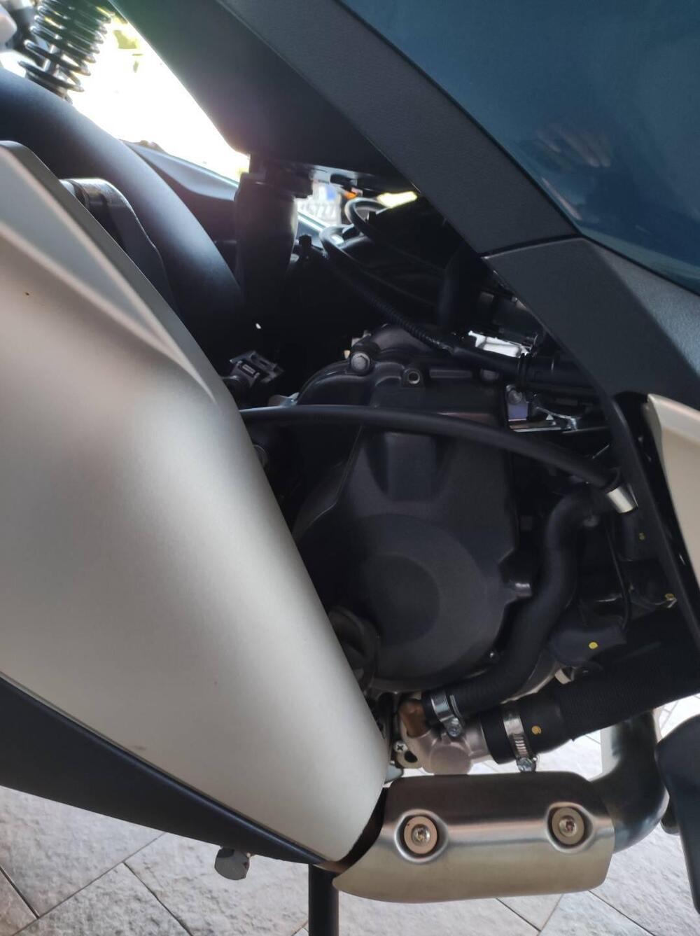 Piaggio Beverly 400 ABS-ASR (2021 - 24) (8)