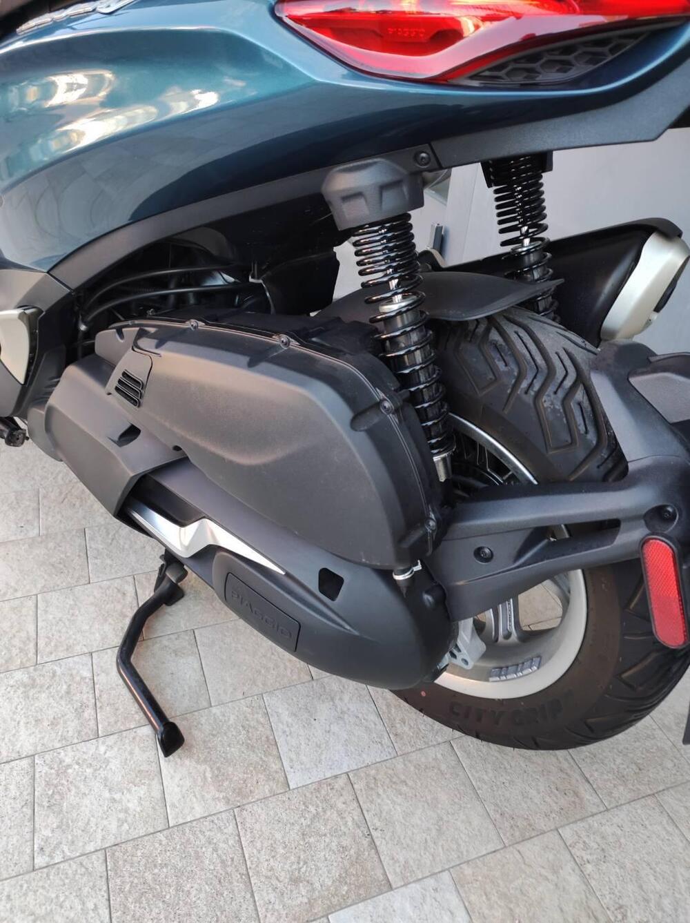 Piaggio Beverly 400 ABS-ASR (2021 - 24) (10)