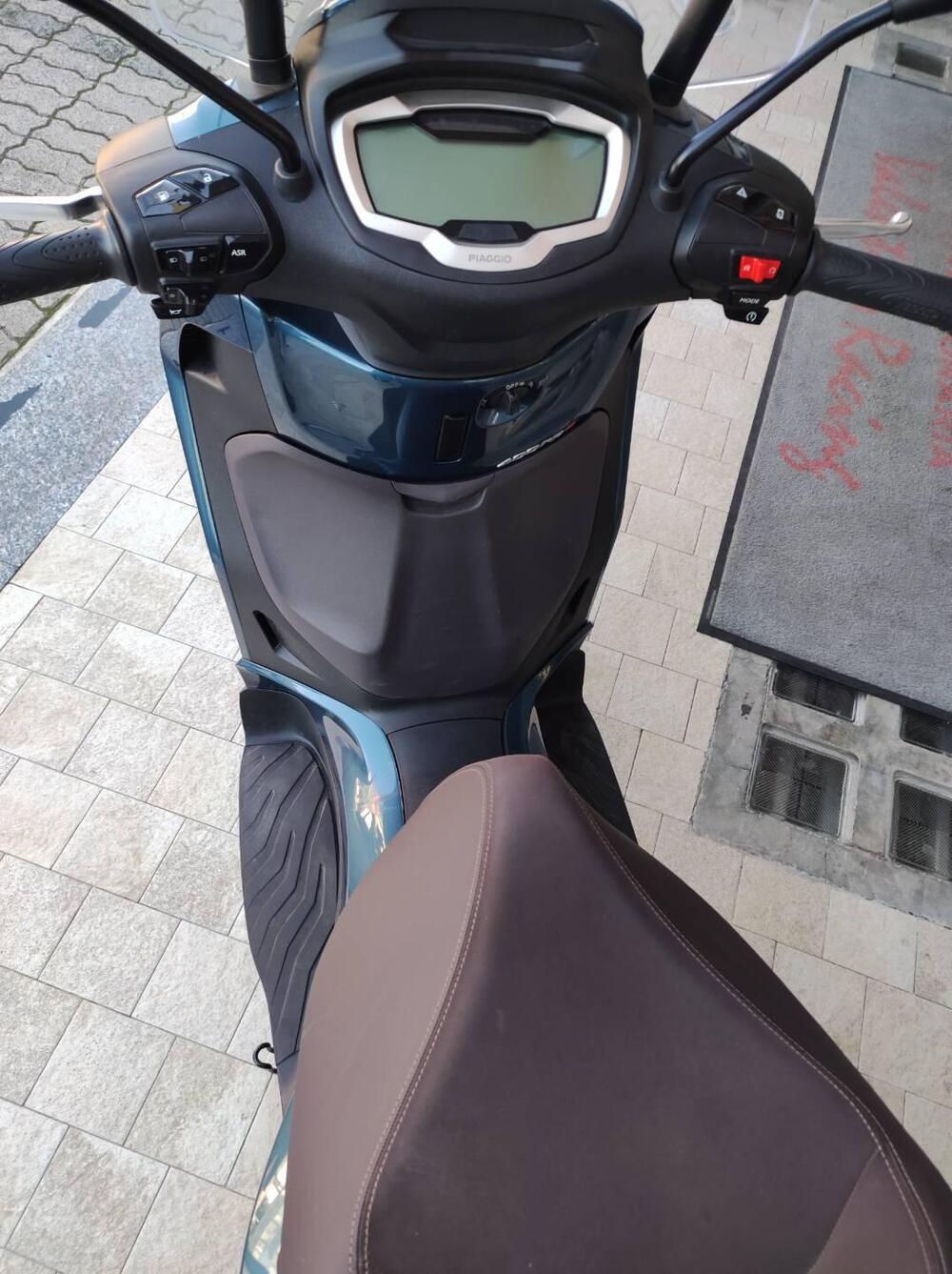 Piaggio Beverly 400 ABS-ASR (2021 - 24) (12)