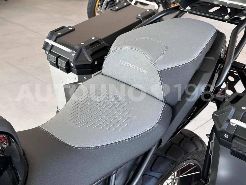 QJ Motor SRT 600 SX (2024 - 25) (13)