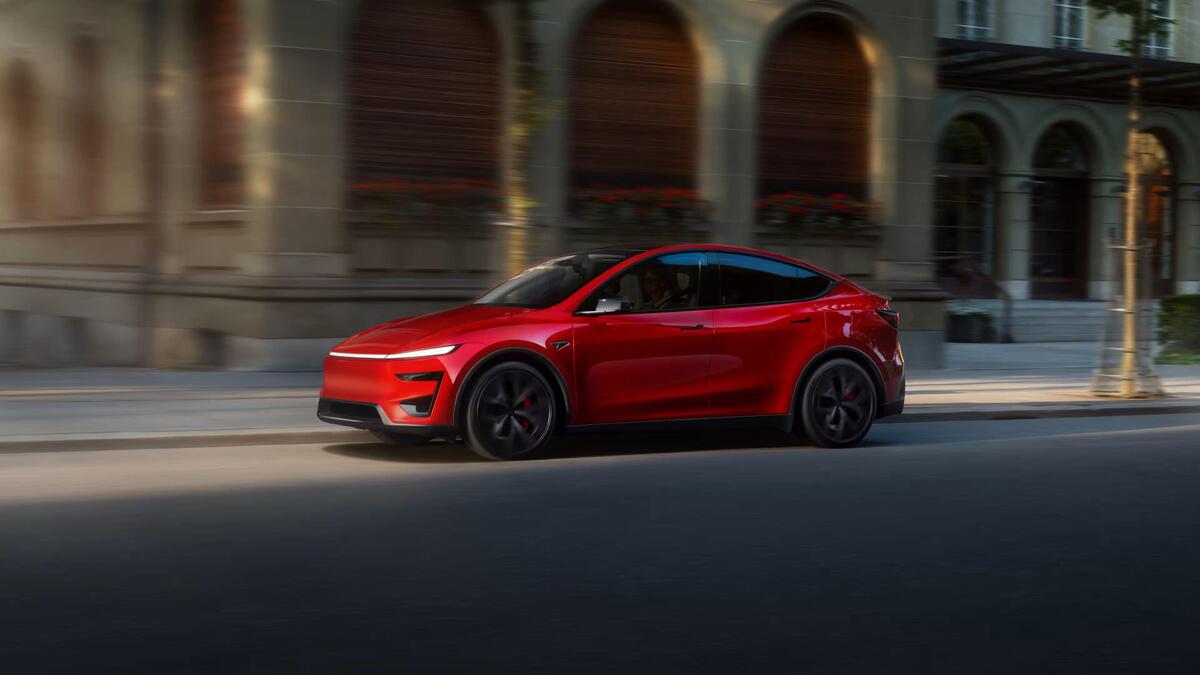 Tesla Model Y Performance: consumi da record, ma le prestazioni sono da capogiro [VIDEO]