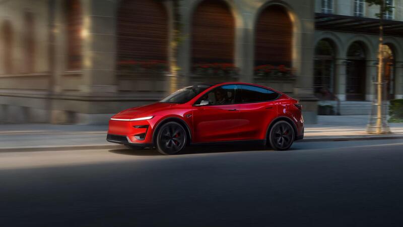 Tesla Model Y Performance: consumi da record, ma le prestazioni sono da capogiro [VIDEO]