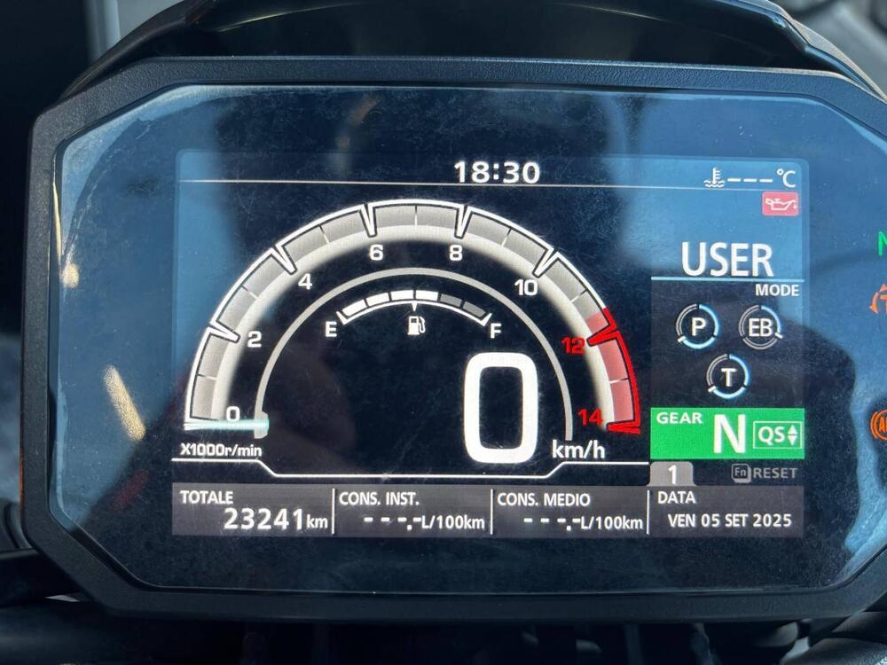 Honda CB 1000 R (2021 - 25) (4)