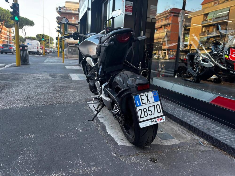 Honda CB 1000 R (2021 - 25) (12)