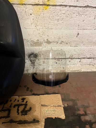 Parabrezza e sella originali per Honda Forsight