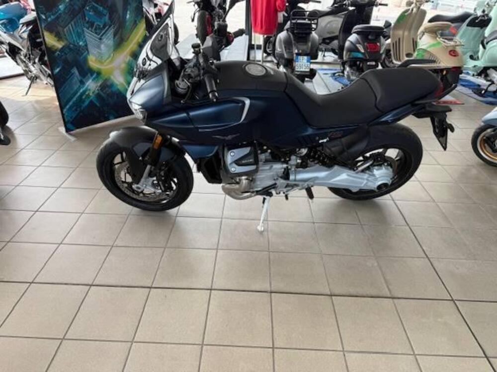 Moto Guzzi V100 Mandello S (2025 - 26) (3)